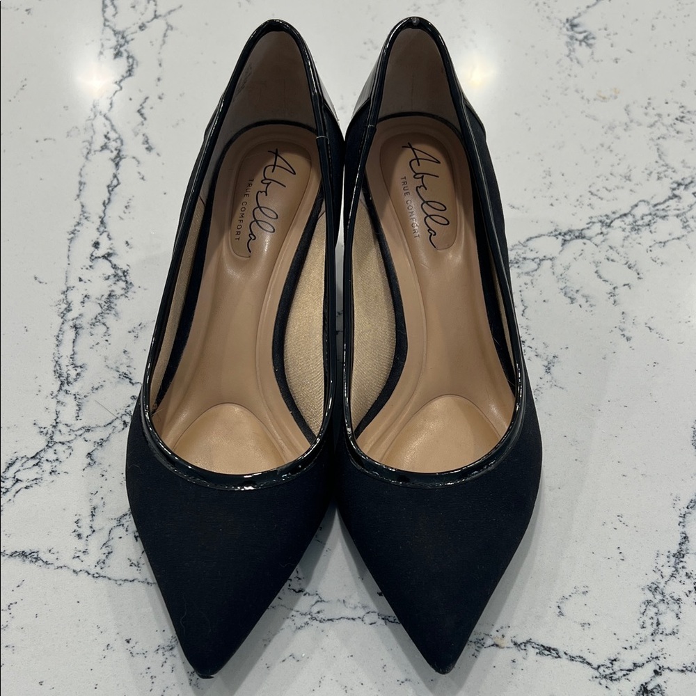 Abella Black Pointed Toe Heels